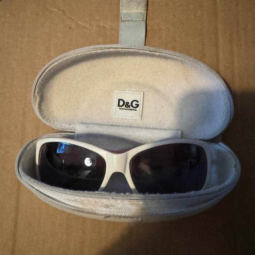 D&G Ivory Sunglasses with Case